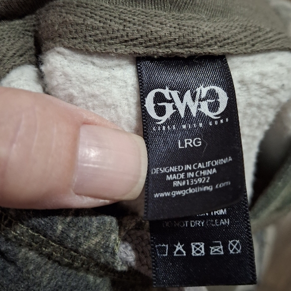 Girls with Guns Camouflage Pullover Hoodie. - Picture 10 of 11